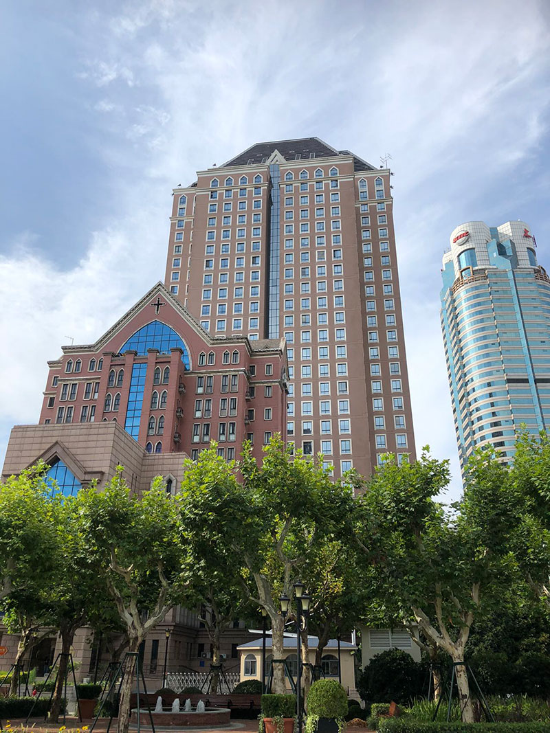 上海の商業地区に移転した