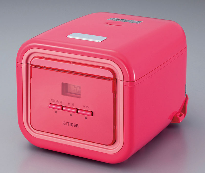 当時の家電では珍しかった鮮やかなピンク