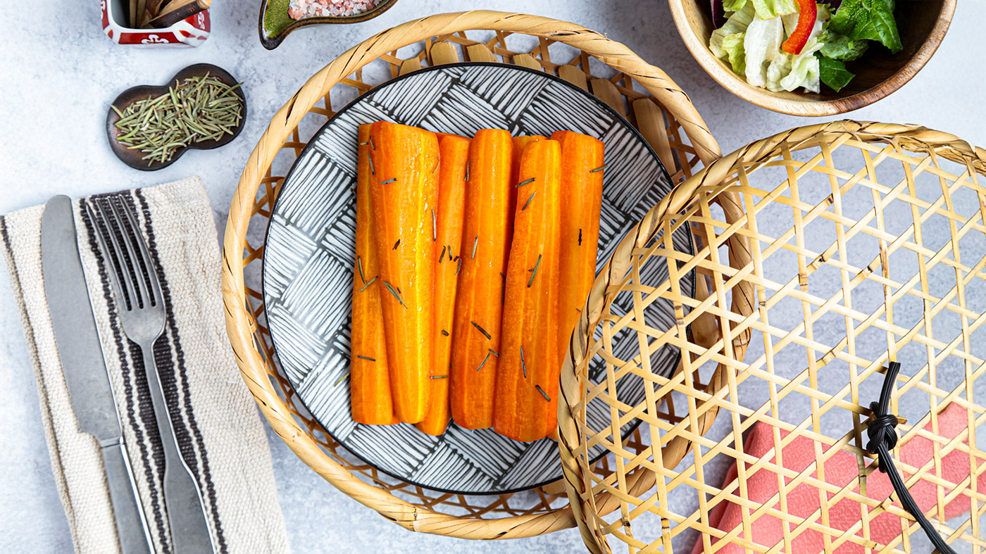 Sous Vide Rosemary Carrots