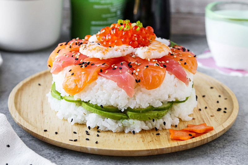 SUSHI CAKE