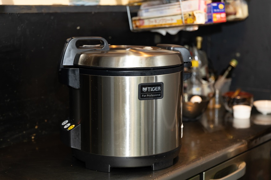 Tiger's commercial rice cooker.